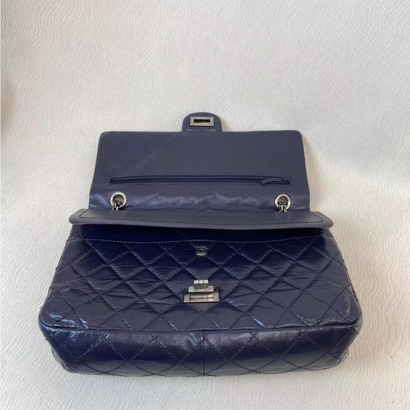 SOLD - CHANEL Dark Blue Crumpled Calfskin Reissue 2.55 226 - Picture 13 of 15